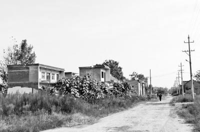 農(nóng)村村民在原有宅基地之外申請(qǐng)新建住宅